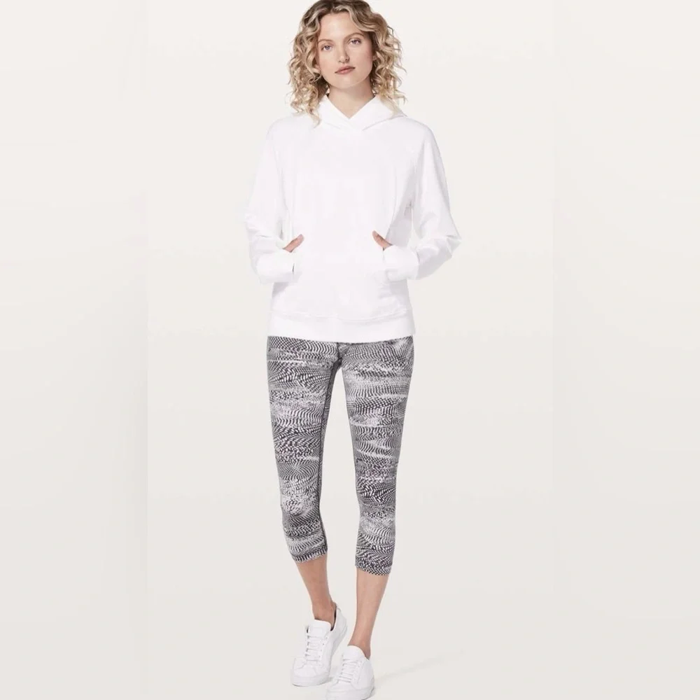 Lululemon Scuba White Pullover Hoodie Size 2